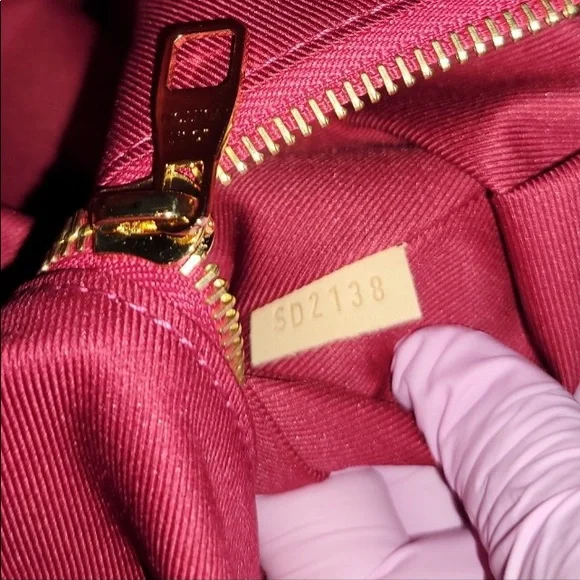 Louis Vuitton Graceful PM Brand New without Tags - Picture 10 of 16